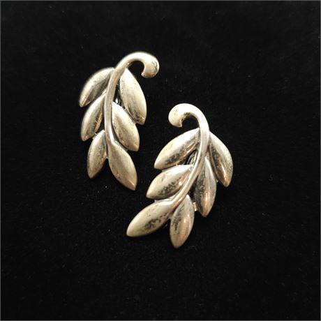 Sterling Silver Vintage Designer Danecraft Leaf Ornate Clip On Earrings