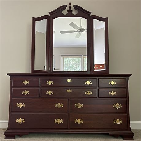 Colonial Furniture Co. 10 Drawer Dresser with Triple Panel Angle Mirror