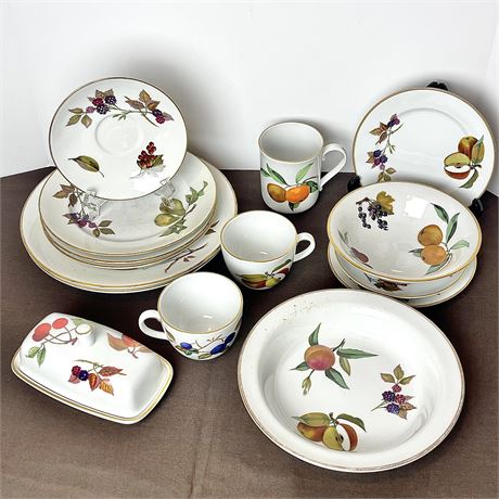 Royal Worcester "Evesham" Porcelain Replacement Dinnerware & Serveware (16pc)