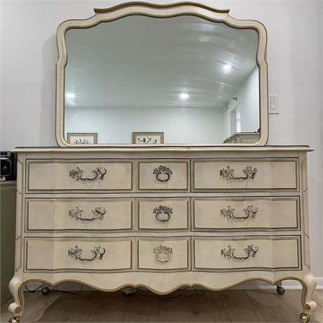 Vtg Drexel Heritage French Provincial 6 Drawer Dresser w/ Mirror & Glass Top