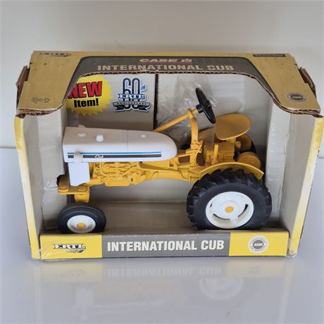 Ertl Case International Cub - Die-Cast Metal w/Rubber Tires
