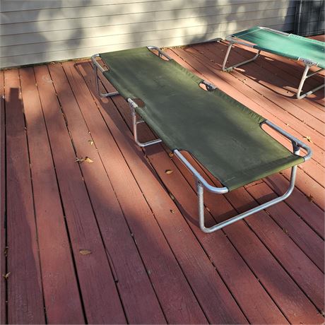 FOLDING COT