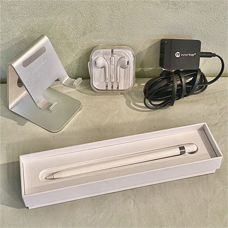 New Apple Stylus Pen, New Earbuds, Charger, & Table-Top Phone Stand