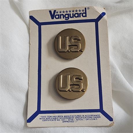 U.S. military uniform insignia pins