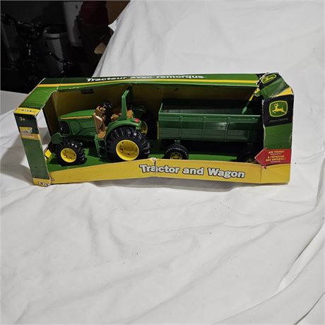 ERTL John Deere Tractor and Wagon toy set