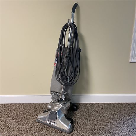 Royal Heavy Duty Commercial Vacuum Cleaner - 1030Z