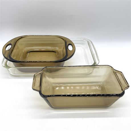 Lot of Baking Dishes Including Pyrex and Anchor Hocking