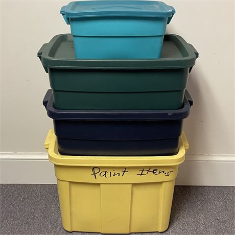 Rubbermaid Roughneck Lidded Bins