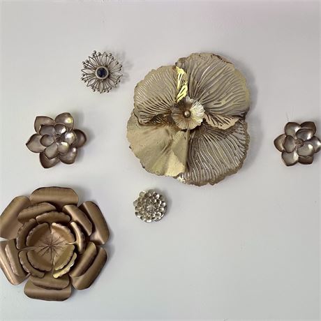 Metal & Metallic Painted Resin 3D Flower Wall Decor Grouping