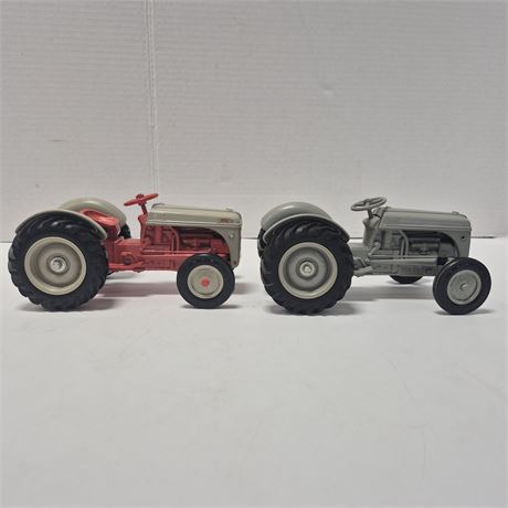 2 Vintage Ertl Ford Tractors