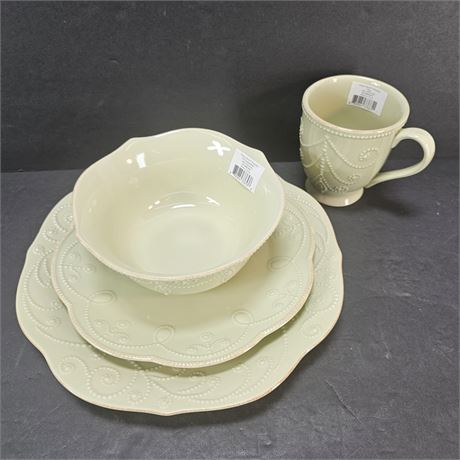 Lenox French Perle 4-Piece Place Setting - "Pistachio" Stoneware - New in Box