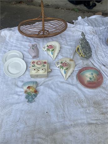 ASSORTMENT VINTAGE HULL POTTERY  WALL POCKETS