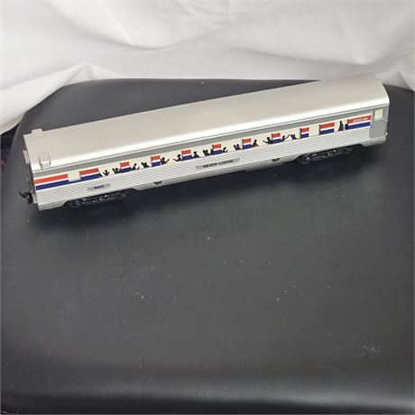 HO Scale Life-Like  AMTRAK Coach