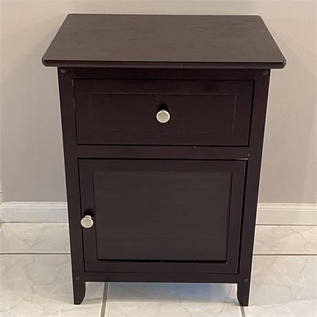 Pemberly Row Modern 1 Drawer End Table/Nightstand with Cabinet Storage