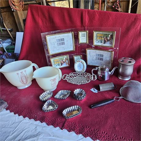 Collection of assorted household items,