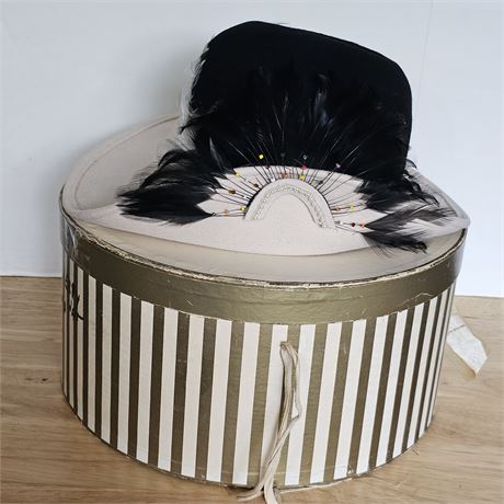 Vintage Doeskin Felt Fedora Hat 100% Wool w/Pheasant Feathers