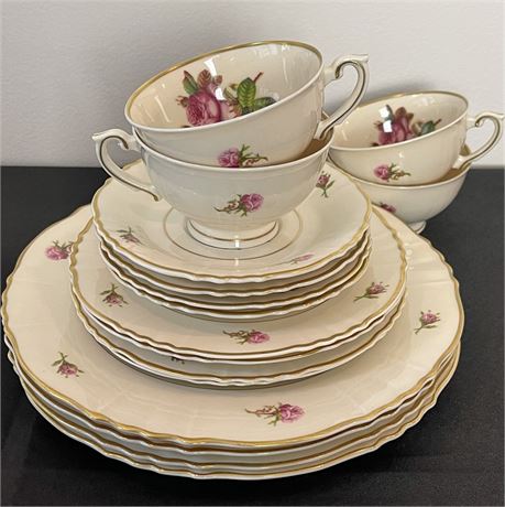 Setting for 4 Federal Shape Syracuse China