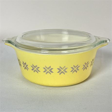 Vtg Pyrex Town and Country Star Pattern 1 1/2 PT Lidded Casserole Dish