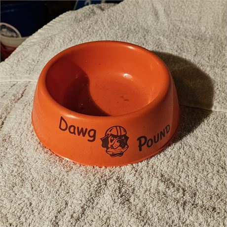CLEVELAND BROWNS NFL Football dog food/water bowl "Dawg Pound