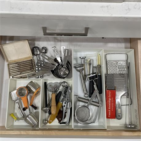 Kitchen Drawer Content Cleanout 2