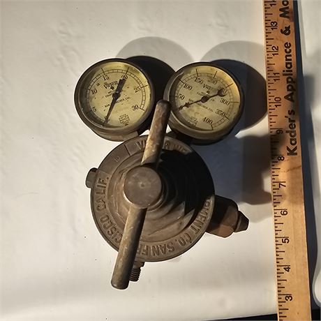 Victor Equipment Company gas regulator
