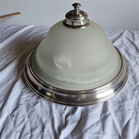 Ceiling light fixture.