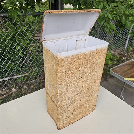 Service Station Gas Pump Island ATLAS Paper Towel Dispenser Box Holder Vintage