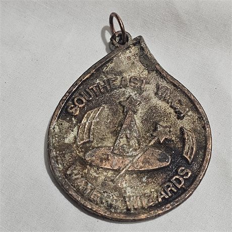 Pendant "Southeast YMCA Wizards."
