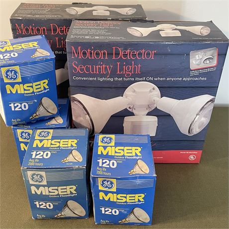 (2) NIB Motion Detector Security Lights w/ (4) Outdoor Floodlight Bulbs