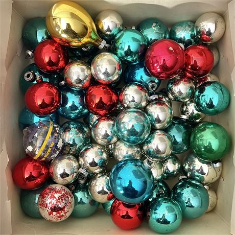 Large Lot of Vintage Shiney Brite Christmas Ornaments