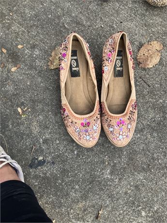 Women shoes size 8