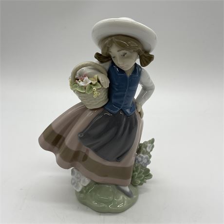 Retired Lladro "Sweet Scent" Figurine