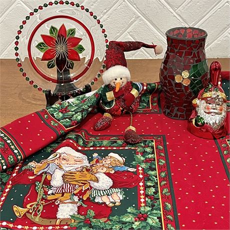 Led Glass Hurricane w/ Coordinated Christmas Decor and Crafting Fabric