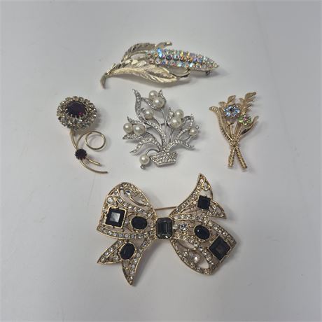 Collection of Vintage Rhinestone Brooches & Pins