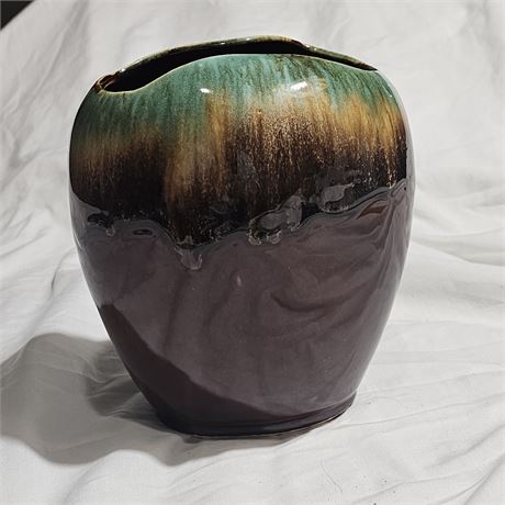 Roseville RRP Co Art Pottery brown drip vase or planter 1328