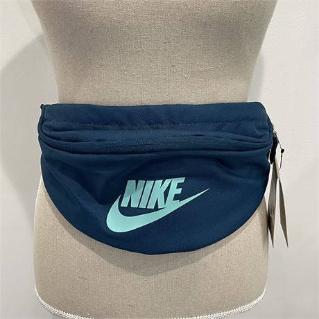 New Nike Heritage Zip Hip Pack Waist Workout Bag