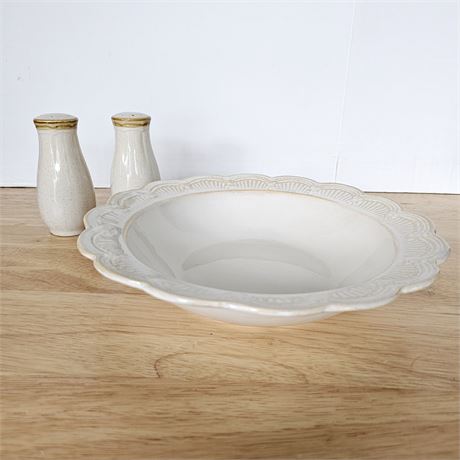 10" Serving Bowl w/ Salt & Pepper Shakers