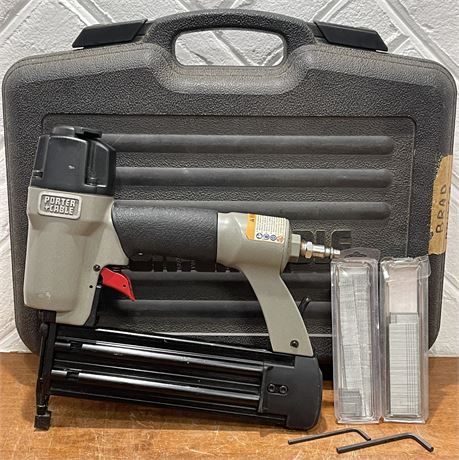 Porter Cable Brad Nailer BN 200 with Carry Case and Nails