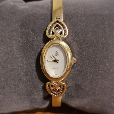 Danbury Mint Ruby Heart Quartz Gold Tone Watch w/Mother of Pearl Dial