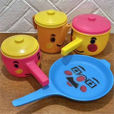 Vtg Worcester Plastic Toy Smiling Pots and Pans