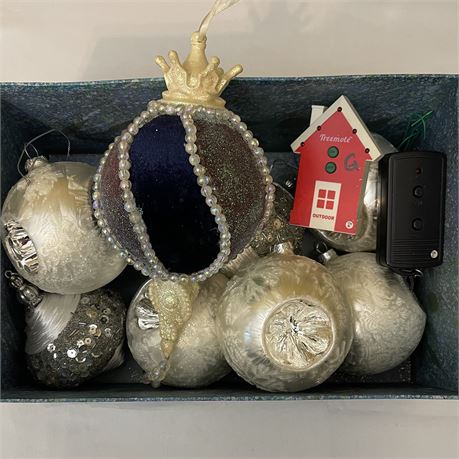 Vtg Handmade Tree Ornaments with Christmas Tree Lights Remote