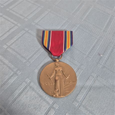 Victory World War II Medal Cmpgn & Svc 6/21/46