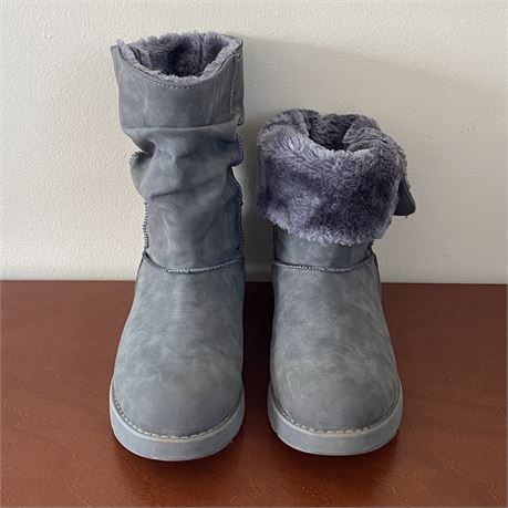 Skechers Women's Solid Gray Slouchy Fleece Lined Boots Size 6.5
