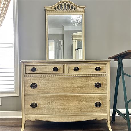 Vtg Mirror Top French Country Style 4-Drawer Dresser