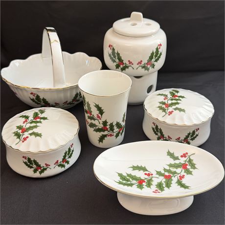 Holly Berry Motif Gold Trim Home Decor
