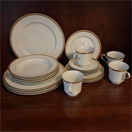 Mikasa Ivory China Place Setting for 4 - L2818 Colony Gold