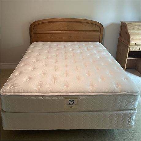 Oak Queen Size Bed with Headboard, Frame, Mattress and Box Spring