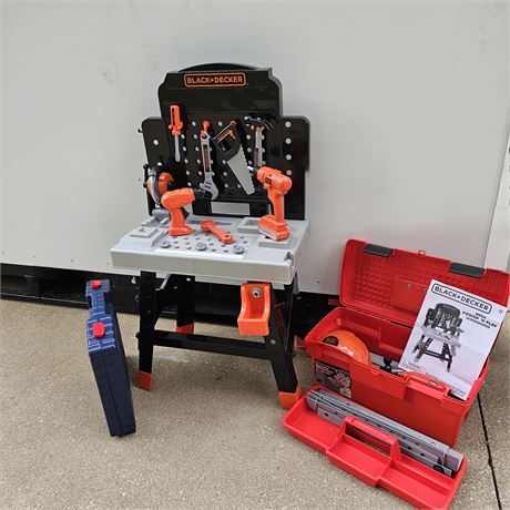 Black & Decker Child Size Tool Bench w/ Toolbox and Tools