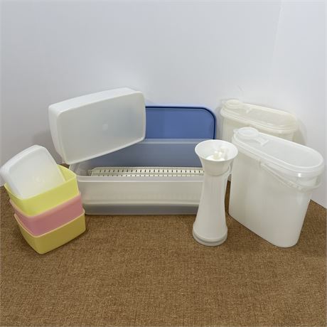 Tupperware Vegetable Keeper, Jifi Sifter and other Containers with Lids