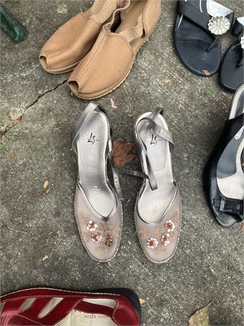 Women shoes size 8